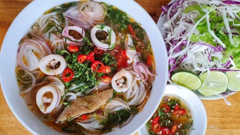 Bún mực Vạn Ninh hương vị đặc biệt